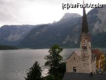 [P07] Biserica emblematica din Hallstatt, vedere spre lac. » foto by doina_c24
 - 
<span class="allrVoted glyphicon glyphicon-heart hidden" id="av195120"></span>
<a class="m-l-10 hidden" id="sv195120" onclick="voting_Foto_DelVot(,195120,1674)" role="button">șterge vot <span class="glyphicon glyphicon-remove"></span></a>
<a id="v9195120" class=" c-red"  onclick="voting_Foto_SetVot(195120)" role="button"><span class="glyphicon glyphicon-heart-empty"></span> <b>LIKE</b> = Votează poza</a> <img class="hidden"  id="f195120W9" src="/imagini/loader.gif" border="0" /><span class="AjErrMes hidden" id="e195120ErM"></span>