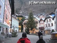 [P12] Centrul Hallstatt-ului - in fatza stanca pe care este construit - in spate lacul. » foto by cristi_an3000
 - 
<span class="allrVoted glyphicon glyphicon-heart hidden" id="av5698"></span>
<a class="m-l-10 hidden" id="sv5698" onclick="voting_Foto_DelVot(,5698,1718)" role="button">șterge vot <span class="glyphicon glyphicon-remove"></span></a>
<a id="v95698" class=" c-red"  onclick="voting_Foto_SetVot(5698)" role="button"><span class="glyphicon glyphicon-heart-empty"></span> <b>LIKE</b> = Votează poza</a> <img class="hidden"  id="f5698W9" src="/imagini/loader.gif" border="0" /><span class="AjErrMes hidden" id="e5698ErM"></span>