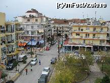 [P10x] O dupa-amaiza de toamna in Paralia vazuta din balconul hotelului Argo arata un trafic amortit dar nu pentru mult timp 
ca doar vine seara... » foto by bogdan
 - 
<span class="allrVoted glyphicon glyphicon-heart hidden" id="av35017"></span>
<a class="m-l-10 hidden" id="sv35017" onclick="voting_Foto_DelVot(,35017,1774)" role="button">șterge vot <span class="glyphicon glyphicon-remove"></span></a>
<a id="v935017" class=" c-red"  onclick="voting_Foto_SetVot(35017)" role="button"><span class="glyphicon glyphicon-heart-empty"></span> <b>LIKE</b> = Votează poza</a> <img class="hidden"  id="f35017W9" src="/imagini/loader.gif" border="0" /><span class="AjErrMes hidden" id="e35017ErM"></span>