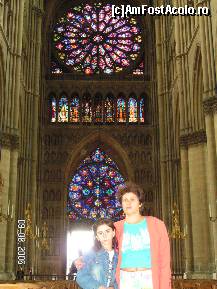 [P7x] Vitraliile de exceptie de pe peretele de la intrarea in Catedrala Notre Dame de Reims » foto by ileanaxperta*
 - 
<span class="allrVoted glyphicon glyphicon-heart hidden" id="av29014"></span>
<a class="m-l-10 hidden" id="sv29014" onclick="voting_Foto_DelVot(,29014,2239)" role="button">șterge vot <span class="glyphicon glyphicon-remove"></span></a>
<a id="v929014" class=" c-red"  onclick="voting_Foto_SetVot(29014)" role="button"><span class="glyphicon glyphicon-heart-empty"></span> <b>LIKE</b> = Votează poza</a> <img class="hidden"  id="f29014W9" src="/imagini/loader.gif" border="0" /><span class="AjErrMes hidden" id="e29014ErM"></span>