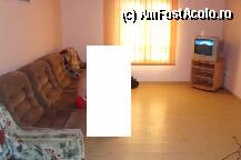 [P03] Televizorul din living » foto by valish
 - 
<span class="allrVoted glyphicon glyphicon-heart hidden" id="av12227"></span>
<a class="m-l-10 hidden" id="sv12227" onclick="voting_Foto_DelVot(,12227,2962)" role="button">șterge vot <span class="glyphicon glyphicon-remove"></span></a>
<a id="v912227" class=" c-red"  onclick="voting_Foto_SetVot(12227)" role="button"><span class="glyphicon glyphicon-heart-empty"></span> <b>LIKE</b> = Votează poza</a> <img class="hidden"  id="f12227W9" src="/imagini/loader.gif" border="0" /><span class="AjErrMes hidden" id="e12227ErM"></span>