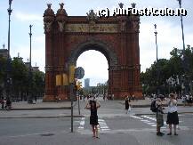 [P31] oata lumea are arc de triumf, hai la arc, hai la arc, la ce-o fi folosind? e frumos na! » foto by turist_calatorescu*
 - 
<span class="allrVoted glyphicon glyphicon-heart hidden" id="av12412"></span>
<a class="m-l-10 hidden" id="sv12412" onclick="voting_Foto_DelVot(,12412,2981)" role="button">șterge vot <span class="glyphicon glyphicon-remove"></span></a>
<a id="v912412" class=" c-red"  onclick="voting_Foto_SetVot(12412)" role="button"><span class="glyphicon glyphicon-heart-empty"></span> <b>LIKE</b> = Votează poza</a> <img class="hidden"  id="f12412W9" src="/imagini/loader.gif" border="0" /><span class="AjErrMes hidden" id="e12412ErM"></span>