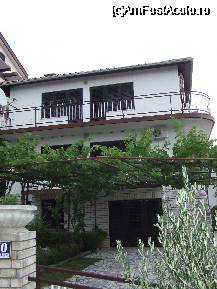 [P22] Crikvenica - Pensiunea Casa Blanca, sus camerele noastre » foto by danoradea
 - 
<span class="allrVoted glyphicon glyphicon-heart hidden" id="av29498"></span>
<a class="m-l-10 hidden" id="sv29498" onclick="voting_Foto_DelVot(,29498,3967)" role="button">șterge vot <span class="glyphicon glyphicon-remove"></span></a>
<a id="v929498" class=" c-red"  onclick="voting_Foto_SetVot(29498)" role="button"><span class="glyphicon glyphicon-heart-empty"></span> <b>LIKE</b> = Votează poza</a> <img class="hidden"  id="f29498W9" src="/imagini/loader.gif" border="0" /><span class="AjErrMes hidden" id="e29498ErM"></span>