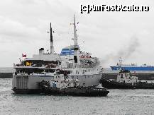 [P05] ferry ajutat sa acosteze » foto by cosminp
 - 
<span class="allrVoted glyphicon glyphicon-heart hidden" id="av37891"></span>
<a class="m-l-10 hidden" id="sv37891" onclick="voting_Foto_DelVot(,37891,4374)" role="button">șterge vot <span class="glyphicon glyphicon-remove"></span></a>
<a id="v937891" class=" c-red"  onclick="voting_Foto_SetVot(37891)" role="button"><span class="glyphicon glyphicon-heart-empty"></span> <b>LIKE</b> = Votează poza</a> <img class="hidden"  id="f37891W9" src="/imagini/loader.gif" border="0" /><span class="AjErrMes hidden" id="e37891ErM"></span>