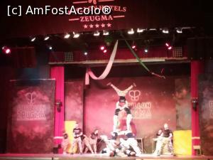 [P27] Spectacol seara » foto by ioana74
 - 
<span class="allrVoted glyphicon glyphicon-heart hidden" id="av903041"></span>
<a class="m-l-10 hidden" id="sv903041" onclick="voting_Foto_DelVot(,903041,10)" role="button">șterge vot <span class="glyphicon glyphicon-remove"></span></a>
<a id="v9903041" class=" c-red"  onclick="voting_Foto_SetVot(903041)" role="button"><span class="glyphicon glyphicon-heart-empty"></span> <b>LIKE</b> = Votează poza</a> <img class="hidden"  id="f903041W9" src="/imagini/loader.gif" border="0" /><span class="AjErrMes hidden" id="e903041ErM"></span>