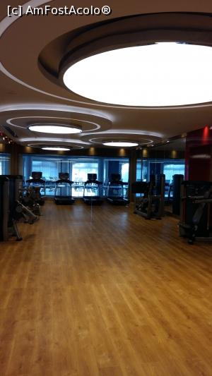 [P38] sala de fitness » foto by ioana74
 - 
<span class="allrVoted glyphicon glyphicon-heart hidden" id="av903052"></span>
<a class="m-l-10 hidden" id="sv903052" onclick="voting_Foto_DelVot(,903052,10)" role="button">șterge vot <span class="glyphicon glyphicon-remove"></span></a>
<a id="v9903052" class=" c-red"  onclick="voting_Foto_SetVot(903052)" role="button"><span class="glyphicon glyphicon-heart-empty"></span> <b>LIKE</b> = Votează poza</a> <img class="hidden"  id="f903052W9" src="/imagini/loader.gif" border="0" /><span class="AjErrMes hidden" id="e903052ErM"></span>