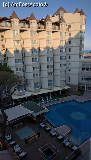 [P03] Cealalta aripa a hotelului » foto by lilian_marius
 - 
<span class="allrVoted glyphicon glyphicon-heart hidden" id="av759749"></span>
<a class="m-l-10 hidden" id="sv759749" onclick="voting_Foto_DelVot(,759749,10)" role="button">șterge vot <span class="glyphicon glyphicon-remove"></span></a>
<a id="v9759749" class=" c-red"  onclick="voting_Foto_SetVot(759749)" role="button"><span class="glyphicon glyphicon-heart-empty"></span> <b>LIKE</b> = Votează poza</a> <img class="hidden"  id="f759749W9" src="/imagini/loader.gif" border="0" /><span class="AjErrMes hidden" id="e759749ErM"></span>