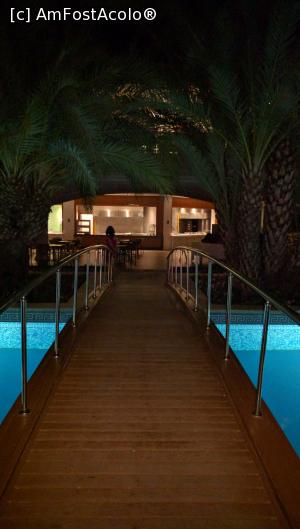 [P06] Pod peste piscina principala » foto by lilian_marius
 - 
<span class="allrVoted glyphicon glyphicon-heart hidden" id="av759754"></span>
<a class="m-l-10 hidden" id="sv759754" onclick="voting_Foto_DelVot(,759754,10)" role="button">șterge vot <span class="glyphicon glyphicon-remove"></span></a>
<a id="v9759754" class=" c-red"  onclick="voting_Foto_SetVot(759754)" role="button"><span class="glyphicon glyphicon-heart-empty"></span> <b>LIKE</b> = Votează poza</a> <img class="hidden"  id="f759754W9" src="/imagini/loader.gif" border="0" /><span class="AjErrMes hidden" id="e759754ErM"></span>