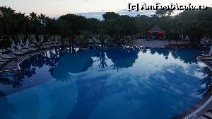 [P06] Piscina principala, seara » foto by Kevin11
 - 
<span class="allrVoted glyphicon glyphicon-heart hidden" id="av636238"></span>
<a class="m-l-10 hidden" id="sv636238" onclick="voting_Foto_DelVot(,636238,10)" role="button">șterge vot <span class="glyphicon glyphicon-remove"></span></a>
<a id="v9636238" class=" c-red"  onclick="voting_Foto_SetVot(636238)" role="button"><span class="glyphicon glyphicon-heart-empty"></span> <b>LIKE</b> = Votează poza</a> <img class="hidden"  id="f636238W9" src="/imagini/loader.gif" border="0" /><span class="AjErrMes hidden" id="e636238ErM"></span>