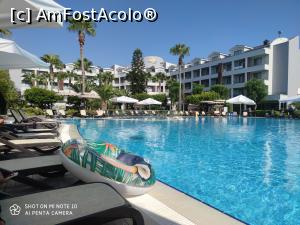 [P21] Piscina și vedere hotel » foto by fb117508
 - 
<span class="allrVoted glyphicon glyphicon-heart hidden" id="av1186767"></span>
<a class="m-l-10 hidden" id="sv1186767" onclick="voting_Foto_DelVot(,1186767,120)" role="button">șterge vot <span class="glyphicon glyphicon-remove"></span></a>
<a id="v91186767" class=" c-red"  onclick="voting_Foto_SetVot(1186767)" role="button"><span class="glyphicon glyphicon-heart-empty"></span> <b>LIKE</b> = Votează poza</a> <img class="hidden"  id="f1186767W9" src="/imagini/loader.gif" border="0" /><span class="AjErrMes hidden" id="e1186767ErM"></span>