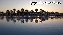 [P09] Piscina seara pe la 7. Cea mai buna baie » foto by Andrew22*
 - 
<span class="allrVoted glyphicon glyphicon-heart hidden" id="av258341"></span>
<a class="m-l-10 hidden" id="sv258341" onclick="voting_Foto_DelVot(,258341,16)" role="button">șterge vot <span class="glyphicon glyphicon-remove"></span></a>
<a id="v9258341" class=" c-red"  onclick="voting_Foto_SetVot(258341)" role="button"><span class="glyphicon glyphicon-heart-empty"></span> <b>LIKE</b> = Votează poza</a> <img class="hidden"  id="f258341W9" src="/imagini/loader.gif" border="0" /><span class="AjErrMes hidden" id="e258341ErM"></span>