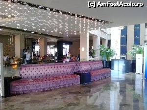 [P52] din hol la receptie » foto by elenaadina
 - 
<span class="allrVoted glyphicon glyphicon-heart hidden" id="av519269"></span>
<a class="m-l-10 hidden" id="sv519269" onclick="voting_Foto_DelVot(,519269,175)" role="button">șterge vot <span class="glyphicon glyphicon-remove"></span></a>
<a id="v9519269" class=" c-red"  onclick="voting_Foto_SetVot(519269)" role="button"><span class="glyphicon glyphicon-heart-empty"></span> <b>LIKE</b> = Votează poza</a> <img class="hidden"  id="f519269W9" src="/imagini/loader.gif" border="0" /><span class="AjErrMes hidden" id="e519269ErM"></span>