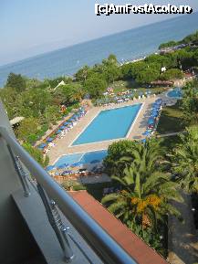[P03] Hotel Batihan -vedere de pe balcon, asa cum am scris hotelul este pozitionat in mijlocul unei oaze de verdeata, e un loc excelent pentru familiile cu copii si cu buget mediu » foto by sunflower
 - 
<span class="allrVoted glyphicon glyphicon-heart hidden" id="av304767"></span>
<a class="m-l-10 hidden" id="sv304767" onclick="voting_Foto_DelVot(,304767,20)" role="button">șterge vot <span class="glyphicon glyphicon-remove"></span></a>
<a id="v9304767" class=" c-red"  onclick="voting_Foto_SetVot(304767)" role="button"><span class="glyphicon glyphicon-heart-empty"></span> <b>LIKE</b> = Votează poza</a> <img class="hidden"  id="f304767W9" src="/imagini/loader.gif" border="0" /><span class="AjErrMes hidden" id="e304767ErM"></span>