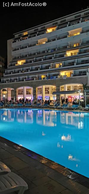 [P12] Piscine, corp hotel, vedere seara » foto by ⭐ValentinB_88⭐
 - 
<span class="allrVoted glyphicon glyphicon-heart hidden" id="av1369511"></span>
<a class="m-l-10 hidden" id="sv1369511" onclick="voting_Foto_DelVot(,1369511,20)" role="button">șterge vot <span class="glyphicon glyphicon-remove"></span></a>
<a id="v91369511" class=" c-red"  onclick="voting_Foto_SetVot(1369511)" role="button"><span class="glyphicon glyphicon-heart-empty"></span> <b>LIKE</b> = Votează poza</a> <img class="hidden"  id="f1369511W9" src="/imagini/loader.gif" border="0" /><span class="AjErrMes hidden" id="e1369511ErM"></span>