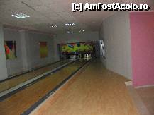 [P10] Bowling » foto by anam33
 - 
<span class="allrVoted glyphicon glyphicon-heart hidden" id="av221130"></span>
<a class="m-l-10 hidden" id="sv221130" onclick="voting_Foto_DelVot(,221130,215)" role="button">șterge vot <span class="glyphicon glyphicon-remove"></span></a>
<a id="v9221130" class=" c-red"  onclick="voting_Foto_SetVot(221130)" role="button"><span class="glyphicon glyphicon-heart-empty"></span> <b>LIKE</b> = Votează poza</a> <img class="hidden"  id="f221130W9" src="/imagini/loader.gif" border="0" /><span class="AjErrMes hidden" id="e221130ErM"></span>