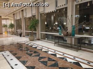[P10] Generosul lobby al hotelului Marriott. » foto by maryka
 - 
<span class="allrVoted glyphicon glyphicon-heart hidden" id="av1221599"></span>
<a class="m-l-10 hidden" id="sv1221599" onclick="voting_Foto_DelVot(,1221599,31)" role="button">șterge vot <span class="glyphicon glyphicon-remove"></span></a>
<a id="v91221599" class=" c-red"  onclick="voting_Foto_SetVot(1221599)" role="button"><span class="glyphicon glyphicon-heart-empty"></span> <b>LIKE</b> = Votează poza</a> <img class="hidden"  id="f1221599W9" src="/imagini/loader.gif" border="0" /><span class="AjErrMes hidden" id="e1221599ErM"></span>