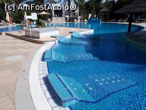 [P10] Cele patru zone de jacuzzi din piscină » foto by marsus
 - 
<span class="allrVoted glyphicon glyphicon-heart hidden" id="av1079110"></span>
<a class="m-l-10 hidden" id="sv1079110" onclick="voting_Foto_DelVot(,1079110,358)" role="button">șterge vot <span class="glyphicon glyphicon-remove"></span></a>
<a id="v91079110" class=" c-red"  onclick="voting_Foto_SetVot(1079110)" role="button"><span class="glyphicon glyphicon-heart-empty"></span> <b>LIKE</b> = Votează poza</a> <img class="hidden"  id="f1079110W9" src="/imagini/loader.gif" border="0" /><span class="AjErrMes hidden" id="e1079110ErM"></span>