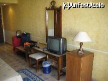 [P02] Televizorul - util dacă ştiţi araba sau rusa şi frigiderul. » foto by Maditu16
 - 
<span class="allrVoted glyphicon glyphicon-heart hidden" id="av212489"></span>
<a class="m-l-10 hidden" id="sv212489" onclick="voting_Foto_DelVot(,212489,36)" role="button">șterge vot <span class="glyphicon glyphicon-remove"></span></a>
<a id="v9212489" class=" c-red"  onclick="voting_Foto_SetVot(212489)" role="button"><span class="glyphicon glyphicon-heart-empty"></span> <b>LIKE</b> = Votează poza</a> <img class="hidden"  id="f212489W9" src="/imagini/loader.gif" border="0" /><span class="AjErrMes hidden" id="e212489ErM"></span>