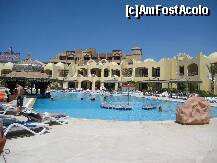 [P24] Una dintre piscine cu un bar ale cărui scăunele erau chiar în piscină. » foto by Maditu16
 - 
<span class="allrVoted glyphicon glyphicon-heart hidden" id="av212515"></span>
<a class="m-l-10 hidden" id="sv212515" onclick="voting_Foto_DelVot(,212515,36)" role="button">șterge vot <span class="glyphicon glyphicon-remove"></span></a>
<a id="v9212515" class=" c-red"  onclick="voting_Foto_SetVot(212515)" role="button"><span class="glyphicon glyphicon-heart-empty"></span> <b>LIKE</b> = Votează poza</a> <img class="hidden"  id="f212515W9" src="/imagini/loader.gif" border="0" /><span class="AjErrMes hidden" id="e212515ErM"></span>