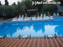 [P03] piscina, poza e facuta de pe terasa restaurantului » foto by adryana
 - 
<span class="allrVoted glyphicon glyphicon-heart hidden" id="av79689"></span>
<a class="m-l-10 hidden" id="sv79689" onclick="voting_Foto_DelVot(,79689,369)" role="button">șterge vot <span class="glyphicon glyphicon-remove"></span></a>
<a id="v979689" class=" c-red"  onclick="voting_Foto_SetVot(79689)" role="button"><span class="glyphicon glyphicon-heart-empty"></span> <b>LIKE</b> = Votează poza</a> <img class="hidden"  id="f79689W9" src="/imagini/loader.gif" border="0" /><span class="AjErrMes hidden" id="e79689ErM"></span>