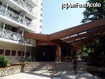 [P12] Intrarea in hotel Gergana » foto by pepsi70ro
 - 
<span class="allrVoted glyphicon glyphicon-heart hidden" id="av232666"></span>
<a class="m-l-10 hidden" id="sv232666" onclick="voting_Foto_DelVot(,232666,404)" role="button">șterge vot <span class="glyphicon glyphicon-remove"></span></a>
<a id="v9232666" class=" c-red"  onclick="voting_Foto_SetVot(232666)" role="button"><span class="glyphicon glyphicon-heart-empty"></span> <b>LIKE</b> = Votează poza</a> <img class="hidden"  id="f232666W9" src="/imagini/loader.gif" border="0" /><span class="AjErrMes hidden" id="e232666ErM"></span>