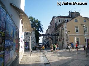 [P20] Strada Marmontova, Split » foto by fvpmed
 - 
<span class="allrVoted glyphicon glyphicon-heart hidden" id="av344592"></span>
<a class="m-l-10 hidden" id="sv344592" onclick="voting_Foto_DelVot(,344592,415)" role="button">șterge vot <span class="glyphicon glyphicon-remove"></span></a>
<a id="v9344592" class=" c-red"  onclick="voting_Foto_SetVot(344592)" role="button"><span class="glyphicon glyphicon-heart-empty"></span> <b>LIKE</b> = Votează poza</a> <img class="hidden"  id="f344592W9" src="/imagini/loader.gif" border="0" /><span class="AjErrMes hidden" id="e344592ErM"></span>