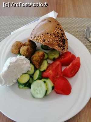 [P25] Mic dejun delicios

Falafel, brânzica, roșii.... » foto by DanaRO
 - 
<span class="allrVoted glyphicon glyphicon-heart hidden" id="av1224732"></span>
<a class="m-l-10 hidden" id="sv1224732" onclick="voting_Foto_DelVot(,1224732,418)" role="button">șterge vot <span class="glyphicon glyphicon-remove"></span></a>
<a id="v91224732" class=" c-red"  onclick="voting_Foto_SetVot(1224732)" role="button"><span class="glyphicon glyphicon-heart-empty"></span> <b>LIKE</b> = Votează poza</a> <img class="hidden"  id="f1224732W9" src="/imagini/loader.gif" border="0" /><span class="AjErrMes hidden" id="e1224732ErM"></span>
