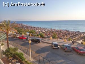 [P20] Strada pe care se afla hotelul si o mica parte din Ellie Beach. Am realizat fotografia de la balconul camerei prietenilor mei.  » foto by ovidiuyepi
 - 
<span class="allrVoted glyphicon glyphicon-heart hidden" id="av1018940"></span>
<a class="m-l-10 hidden" id="sv1018940" onclick="voting_Foto_DelVot(,1018940,431)" role="button">șterge vot <span class="glyphicon glyphicon-remove"></span></a>
<a id="v91018940" class=" c-red"  onclick="voting_Foto_SetVot(1018940)" role="button"><span class="glyphicon glyphicon-heart-empty"></span> <b>LIKE</b> = Votează poza</a> <img class="hidden"  id="f1018940W9" src="/imagini/loader.gif" border="0" /><span class="AjErrMes hidden" id="e1018940ErM"></span>