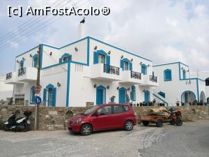 [P26] Hotel în Antiparos, în capătul sudic, acolo unde am lăsat mașina » foto by crismis
 - 
<span class="allrVoted glyphicon glyphicon-heart hidden" id="av1016205"></span>
<a class="m-l-10 hidden" id="sv1016205" onclick="voting_Foto_DelVot(,1016205,455)" role="button">șterge vot <span class="glyphicon glyphicon-remove"></span></a>
<a id="v91016205" class=" c-red"  onclick="voting_Foto_SetVot(1016205)" role="button"><span class="glyphicon glyphicon-heart-empty"></span> <b>LIKE</b> = Votează poza</a> <img class="hidden"  id="f1016205W9" src="/imagini/loader.gif" border="0" /><span class="AjErrMes hidden" id="e1016205ErM"></span>