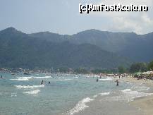 [P10] Plaja Golden Beach din Thassos, cu super valuri » foto by ileanaxperta*
 - 
<span class="allrVoted glyphicon glyphicon-heart hidden" id="av18555"></span>
<a class="m-l-10 hidden" id="sv18555" onclick="voting_Foto_DelVot(,18555,460)" role="button">șterge vot <span class="glyphicon glyphicon-remove"></span></a>
<a id="v918555" class=" c-red"  onclick="voting_Foto_SetVot(18555)" role="button"><span class="glyphicon glyphicon-heart-empty"></span> <b>LIKE</b> = Votează poza</a> <img class="hidden"  id="f18555W9" src="/imagini/loader.gif" border="0" /><span class="AjErrMes hidden" id="e18555ErM"></span>