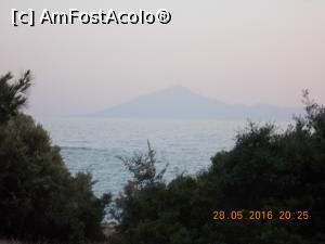 [P18] Mt. Athos vazut din Pefkari » foto by elviramvio
 - 
<span class="allrVoted glyphicon glyphicon-heart hidden" id="av821479"></span>
<a class="m-l-10 hidden" id="sv821479" onclick="voting_Foto_DelVot(,821479,460)" role="button">șterge vot <span class="glyphicon glyphicon-remove"></span></a>
<a id="v9821479" class=" c-red"  onclick="voting_Foto_SetVot(821479)" role="button"><span class="glyphicon glyphicon-heart-empty"></span> <b>LIKE</b> = Votează poza</a> <img class="hidden"  id="f821479W9" src="/imagini/loader.gif" border="0" /><span class="AjErrMes hidden" id="e821479ErM"></span>