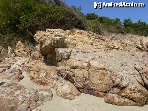 [P28] Thassos - Insula verde a Greciei. Imagini de pe faleza din stanga a plajei Paradise Beach.  » foto by vega06
 - 
<span class="allrVoted glyphicon glyphicon-heart hidden" id="av693490"></span>
<a class="m-l-10 hidden" id="sv693490" onclick="voting_Foto_DelVot(,693490,460)" role="button">șterge vot <span class="glyphicon glyphicon-remove"></span></a>
<a id="v9693490" class=" c-red"  onclick="voting_Foto_SetVot(693490)" role="button"><span class="glyphicon glyphicon-heart-empty"></span> <b>LIKE</b> = Votează poza</a> <img class="hidden"  id="f693490W9" src="/imagini/loader.gif" border="0" /><span class="AjErrMes hidden" id="e693490ErM"></span>