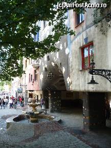 [P30] Viena - Huntertwasser-Krawina Haus. » foto by Dragoș_MD
 - 
<span class="allrVoted glyphicon glyphicon-heart hidden" id="av222064"></span>
<a class="m-l-10 hidden" id="sv222064" onclick="voting_Foto_DelVot(,222064,461)" role="button">șterge vot <span class="glyphicon glyphicon-remove"></span></a>
<a id="v9222064" class=" c-red"  onclick="voting_Foto_SetVot(222064)" role="button"><span class="glyphicon glyphicon-heart-empty"></span> <b>LIKE</b> = Votează poza</a> <img class="hidden"  id="f222064W9" src="/imagini/loader.gif" border="0" /><span class="AjErrMes hidden" id="e222064ErM"></span>