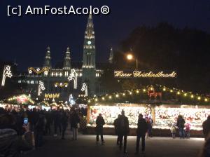 [P37] Viena seara - Targul de Craciun » foto by mishu
 - 
<span class="allrVoted glyphicon glyphicon-heart hidden" id="av815094"></span>
<a class="m-l-10 hidden" id="sv815094" onclick="voting_Foto_DelVot(,815094,461)" role="button">șterge vot <span class="glyphicon glyphicon-remove"></span></a>
<a id="v9815094" class=" c-red"  onclick="voting_Foto_SetVot(815094)" role="button"><span class="glyphicon glyphicon-heart-empty"></span> <b>LIKE</b> = Votează poza</a> <img class="hidden"  id="f815094W9" src="/imagini/loader.gif" border="0" /><span class="AjErrMes hidden" id="e815094ErM"></span>