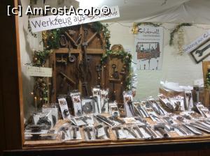 [P41] Viena seara - Targul de Craciun si diversele produse, unelte din ciocolata. Poza cu cadoul luat sotului este insa ultima » foto by mishu
 - 
<span class="allrVoted glyphicon glyphicon-heart hidden" id="av815098"></span>
<a class="m-l-10 hidden" id="sv815098" onclick="voting_Foto_DelVot(,815098,461)" role="button">șterge vot <span class="glyphicon glyphicon-remove"></span></a>
<a id="v9815098" class=" c-red"  onclick="voting_Foto_SetVot(815098)" role="button"><span class="glyphicon glyphicon-heart-empty"></span> <b>LIKE</b> = Votează poza</a> <img class="hidden"  id="f815098W9" src="/imagini/loader.gif" border="0" /><span class="AjErrMes hidden" id="e815098ErM"></span>