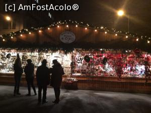 [P49] Viena seara - Targul de Craciun si bunataturile sale.  » foto by mishu
 - 
<span class="allrVoted glyphicon glyphicon-heart hidden" id="av815106"></span>
<a class="m-l-10 hidden" id="sv815106" onclick="voting_Foto_DelVot(,815106,461)" role="button">șterge vot <span class="glyphicon glyphicon-remove"></span></a>
<a id="v9815106" class=" c-red"  onclick="voting_Foto_SetVot(815106)" role="button"><span class="glyphicon glyphicon-heart-empty"></span> <b>LIKE</b> = Votează poza</a> <img class="hidden"  id="f815106W9" src="/imagini/loader.gif" border="0" /><span class="AjErrMes hidden" id="e815106ErM"></span>