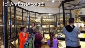 [P19] Imperial Apartaments, Sisi Museum, Imperial Silver Collection » foto by nicraioveanu
 - 
<span class="allrVoted glyphicon glyphicon-heart hidden" id="av767910"></span>
<a class="m-l-10 hidden" id="sv767910" onclick="voting_Foto_DelVot(,767910,461)" role="button">șterge vot <span class="glyphicon glyphicon-remove"></span></a>
<a id="v9767910" class=" c-red"  onclick="voting_Foto_SetVot(767910)" role="button"><span class="glyphicon glyphicon-heart-empty"></span> <b>LIKE</b> = Votează poza</a> <img class="hidden"  id="f767910W9" src="/imagini/loader.gif" border="0" /><span class="AjErrMes hidden" id="e767910ErM"></span>