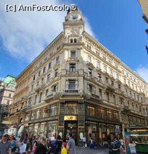 [P01] De la cofetaria Demel am pornit pe<strong> </strong>Kohlmarkt, o strada eleganta cu buticuri de lux, reprezentand rafinament si stil, situata in inima Vienei. » foto by geani anto
 - 
<span class="allrVoted glyphicon glyphicon-heart hidden" id="av1402404"></span>
<a class="m-l-10 hidden" id="sv1402404" onclick="voting_Foto_DelVot(,1402404,461)" role="button">șterge vot <span class="glyphicon glyphicon-remove"></span></a>
<a id="v91402404" class=" c-red"  onclick="voting_Foto_SetVot(1402404)" role="button"><span class="glyphicon glyphicon-heart-empty"></span> <b>LIKE</b> = Votează poza</a> <img class="hidden"  id="f1402404W9" src="/imagini/loader.gif" border="0" /><span class="AjErrMes hidden" id="e1402404ErM"></span>