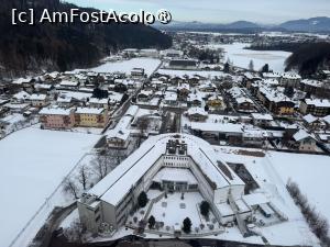 [P09] Telecabina spre Untersberg » foto by adso
 - 
<span class="allrVoted glyphicon glyphicon-heart hidden" id="av1517518"></span>
<a class="m-l-10 hidden" id="sv1517518" onclick="voting_Foto_DelVot(,1517518,464)" role="button">șterge vot <span class="glyphicon glyphicon-remove"></span></a>
<a id="v91517518" class=" c-red"  onclick="voting_Foto_SetVot(1517518)" role="button"><span class="glyphicon glyphicon-heart-empty"></span> <b>LIKE</b> = Votează poza</a> <img class="hidden"  id="f1517518W9" src="/imagini/loader.gif" border="0" /><span class="AjErrMes hidden" id="e1517518ErM"></span>