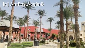 [P01] Parcul din fata Grand Resortului » foto by dorgo
 - 
<span class="allrVoted glyphicon glyphicon-heart hidden" id="av1504851"></span>
<a class="m-l-10 hidden" id="sv1504851" onclick="voting_Foto_DelVot(,1504851,469)" role="button">șterge vot <span class="glyphicon glyphicon-remove"></span></a>
<a id="v91504851" class=" c-red"  onclick="voting_Foto_SetVot(1504851)" role="button"><span class="glyphicon glyphicon-heart-empty"></span> <b>LIKE</b> = Votează poza</a> <img class="hidden"  id="f1504851W9" src="/imagini/loader.gif" border="0" /><span class="AjErrMes hidden" id="e1504851ErM"></span>