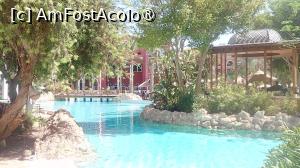 [P03] Una din curtile interioare ale resortului » foto by dorgo
 - 
<span class="allrVoted glyphicon glyphicon-heart hidden" id="av1504853"></span>
<a class="m-l-10 hidden" id="sv1504853" onclick="voting_Foto_DelVot(,1504853,469)" role="button">șterge vot <span class="glyphicon glyphicon-remove"></span></a>
<a id="v91504853" class=" c-red"  onclick="voting_Foto_SetVot(1504853)" role="button"><span class="glyphicon glyphicon-heart-empty"></span> <b>LIKE</b> = Votează poza</a> <img class="hidden"  id="f1504853W9" src="/imagini/loader.gif" border="0" /><span class="AjErrMes hidden" id="e1504853ErM"></span>