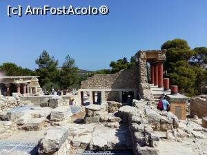 [P02] Palatul Knossos » foto by ioana74
 - 
<span class="allrVoted glyphicon glyphicon-heart hidden" id="av802243"></span>
<a class="m-l-10 hidden" id="sv802243" onclick="voting_Foto_DelVot(,802243,481)" role="button">șterge vot <span class="glyphicon glyphicon-remove"></span></a>
<a id="v9802243" class=" c-red"  onclick="voting_Foto_SetVot(802243)" role="button"><span class="glyphicon glyphicon-heart-empty"></span> <b>LIKE</b> = Votează poza</a> <img class="hidden"  id="f802243W9" src="/imagini/loader.gif" border="0" /><span class="AjErrMes hidden" id="e802243ErM"></span>