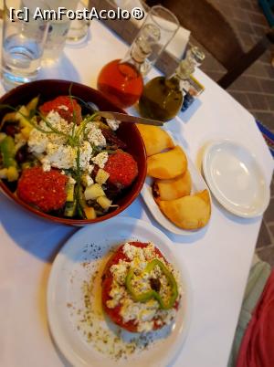 [P22] Moytoynaki Restaurant Chania<p> <p> Salata cretana/ Placinta cu branza locala/ Dakos » foto by AndreeDeea
 - 
<span class="allrVoted glyphicon glyphicon-heart hidden" id="av977259"></span>
<a class="m-l-10 hidden" id="sv977259" onclick="voting_Foto_DelVot(,977259,481)" role="button">șterge vot <span class="glyphicon glyphicon-remove"></span></a>
<a id="v9977259" class=" c-red"  onclick="voting_Foto_SetVot(977259)" role="button"><span class="glyphicon glyphicon-heart-empty"></span> <b>LIKE</b> = Votează poza</a> <img class="hidden"  id="f977259W9" src="/imagini/loader.gif" border="0" /><span class="AjErrMes hidden" id="e977259ErM"></span>