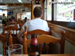 [P16] servind o bere locala Superbock, intr-o masa pe colt, in alta zi, la ora 15 » foto by mireille
 - 
<span class="allrVoted glyphicon glyphicon-heart hidden" id="av504808"></span>
<a class="m-l-10 hidden" id="sv504808" onclick="voting_Foto_DelVot(,504808,516)" role="button">șterge vot <span class="glyphicon glyphicon-remove"></span></a>
<a id="v9504808" class=" c-red"  onclick="voting_Foto_SetVot(504808)" role="button"><span class="glyphicon glyphicon-heart-empty"></span> <b>LIKE</b> = Votează poza</a> <img class="hidden"  id="f504808W9" src="/imagini/loader.gif" border="0" /><span class="AjErrMes hidden" id="e504808ErM"></span>