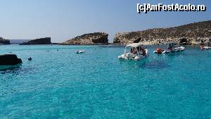 [P15] Laguna albastra in insula Comino » foto by simon_niculae
 - 
<span class="allrVoted glyphicon glyphicon-heart hidden" id="av664245"></span>
<a class="m-l-10 hidden" id="sv664245" onclick="voting_Foto_DelVot(,664245,557)" role="button">șterge vot <span class="glyphicon glyphicon-remove"></span></a>
<a id="v9664245" class=" c-red"  onclick="voting_Foto_SetVot(664245)" role="button"><span class="glyphicon glyphicon-heart-empty"></span> <b>LIKE</b> = Votează poza</a> <img class="hidden"  id="f664245W9" src="/imagini/loader.gif" border="0" /><span class="AjErrMes hidden" id="e664245ErM"></span>