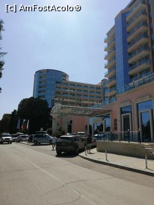 [P07] Parcare exterioara și intrare &icirc;n hotel Astera » foto by dan popa
 - 
<span class="allrVoted glyphicon glyphicon-heart hidden" id="av1185816"></span>
<a class="m-l-10 hidden" id="sv1185816" onclick="voting_Foto_DelVot(,1185816,621)" role="button">șterge vot <span class="glyphicon glyphicon-remove"></span></a>
<a id="v91185816" class=" c-red"  onclick="voting_Foto_SetVot(1185816)" role="button"><span class="glyphicon glyphicon-heart-empty"></span> <b>LIKE</b> = Votează poza</a> <img class="hidden"  id="f1185816W9" src="/imagini/loader.gif" border="0" /><span class="AjErrMes hidden" id="e1185816ErM"></span>