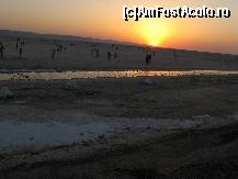 [P05] Rasarit de soare deasupra lacului secat » foto by Darklocks
 - 
<span class="allrVoted glyphicon glyphicon-heart hidden" id="av151265"></span>
<a class="m-l-10 hidden" id="sv151265" onclick="voting_Foto_DelVot(,151265,658)" role="button">șterge vot <span class="glyphicon glyphicon-remove"></span></a>
<a id="v9151265" class=" c-red"  onclick="voting_Foto_SetVot(151265)" role="button"><span class="glyphicon glyphicon-heart-empty"></span> <b>LIKE</b> = Votează poza</a> <img class="hidden"  id="f151265W9" src="/imagini/loader.gif" border="0" /><span class="AjErrMes hidden" id="e151265ErM"></span>