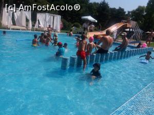 [P03] Piscina pt copii » foto by lilicoza
 - 
<span class="allrVoted glyphicon glyphicon-heart hidden" id="av941806"></span>
<a class="m-l-10 hidden" id="sv941806" onclick="voting_Foto_DelVot(,941806,679)" role="button">șterge vot <span class="glyphicon glyphicon-remove"></span></a>
<a id="v9941806" class=" c-red"  onclick="voting_Foto_SetVot(941806)" role="button"><span class="glyphicon glyphicon-heart-empty"></span> <b>LIKE</b> = Votează poza</a> <img class="hidden"  id="f941806W9" src="/imagini/loader.gif" border="0" /><span class="AjErrMes hidden" id="e941806ErM"></span>