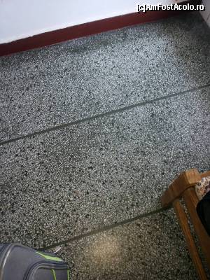 [P09] Nu imi vine sa cred ca in anul 2015 mai exista atata mizerie intr-un hotel din Romania... Pe net sant foto frumoase, facute in camere probabil acasa la proprietar... ca aici nu sant... Mizerie de nedescris... acesta e hotel de 2 stele... inteleg... dar unde este bunul simt, ospitalitatea romaneasca?  » foto by Ana12*
 - 
<span class="allrVoted glyphicon glyphicon-heart hidden" id="av655588"></span>
<a class="m-l-10 hidden" id="sv655588" onclick="voting_Foto_DelVot(,655588,742)" role="button">șterge vot <span class="glyphicon glyphicon-remove"></span></a>
<a id="v9655588" class=" c-red"  onclick="voting_Foto_SetVot(655588)" role="button"><span class="glyphicon glyphicon-heart-empty"></span> <b>LIKE</b> = Votează poza</a> <img class="hidden"  id="f655588W9" src="/imagini/loader.gif" border="0" /><span class="AjErrMes hidden" id="e655588ErM"></span>