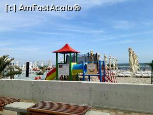 [P24] Hotel Malibu Mamaia. Locul de joaca de pe plaja.  » foto by Floria
 - 
<span class="allrVoted glyphicon glyphicon-heart hidden" id="av1115773"></span>
<a class="m-l-10 hidden" id="sv1115773" onclick="voting_Foto_DelVot(,1115773,767)" role="button">șterge vot <span class="glyphicon glyphicon-remove"></span></a>
<a id="v91115773" class=" c-red"  onclick="voting_Foto_SetVot(1115773)" role="button"><span class="glyphicon glyphicon-heart-empty"></span> <b>LIKE</b> = Votează poza</a> <img class="hidden"  id="f1115773W9" src="/imagini/loader.gif" border="0" /><span class="AjErrMes hidden" id="e1115773ErM"></span>